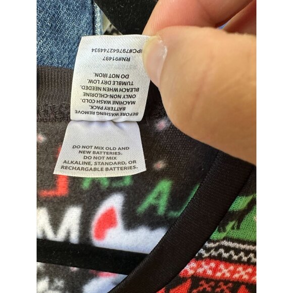 Dec 25th Christmas Light-Up Llama Holiday Onesie Pajamas XXL Festive Polyester - Picture 6 of 9